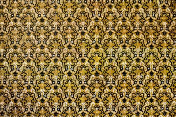 各种颜色的旧瓷砖。图片下载