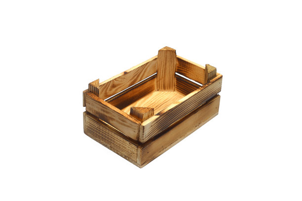 旧木箱和托盘木隔离在白色背景，高角度视图。图片下载