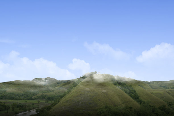 青山绿水，风景如画图片下载