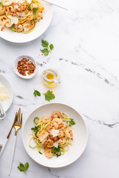 虾西葫芦面条，帕尔玛干酪意大利面图片下载