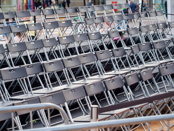 空椅子用于娱乐表演图片下载