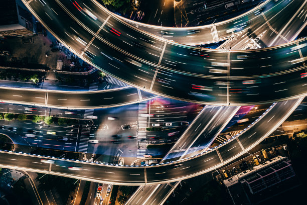 城市夜间交通图片下载