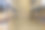散焦背景仓库。工业储藏室，有架子和盒子图片下载