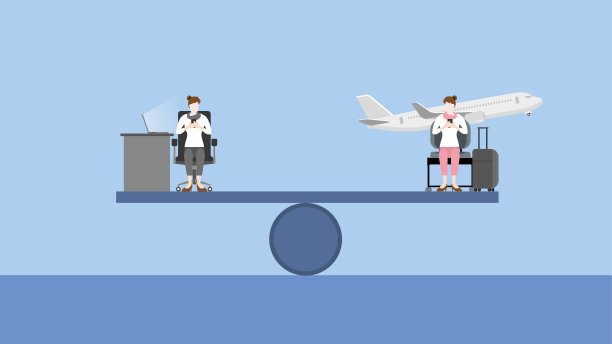 工作生活平衡的生活方式，工作和旅行的概念在跷跷板上。公司女员工一边用笔记本电脑工作，一边坐在机场准备度假的飞机。图片下载