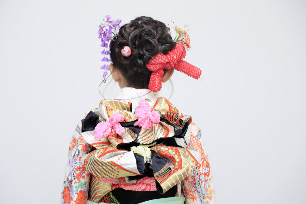 七五三节日本女孩(白背)(7岁)图片下载