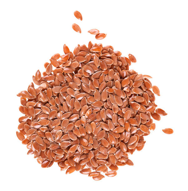在白色背景上分离的棕色亚麻种子。一堆干亚麻籽或亚麻籽。前视图。图片下载