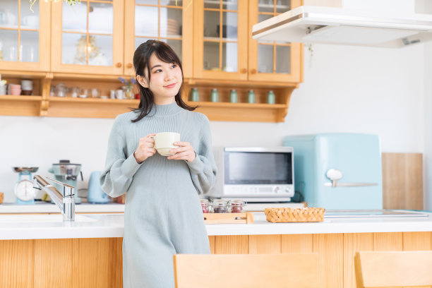 亚洲美女放松图片下载