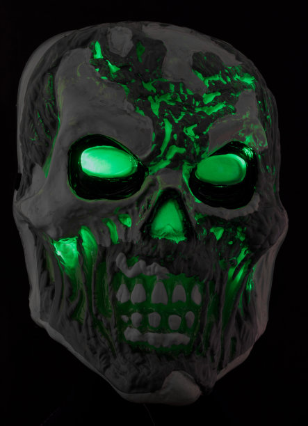 在黑色背景下点亮LED毒僵尸图片下载
