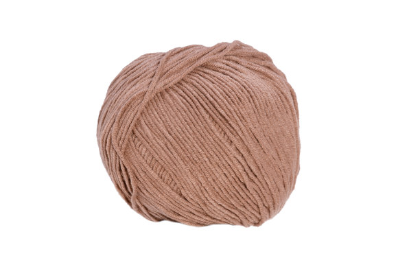 棕色的羊毛球孤立在白色的背景图片下载