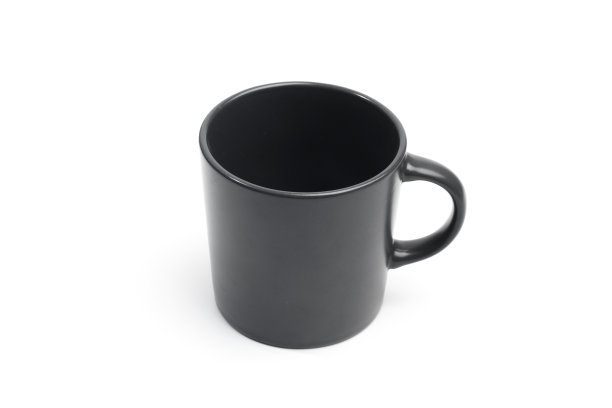 黑色哑光马克杯在白色背景-图像图片下载