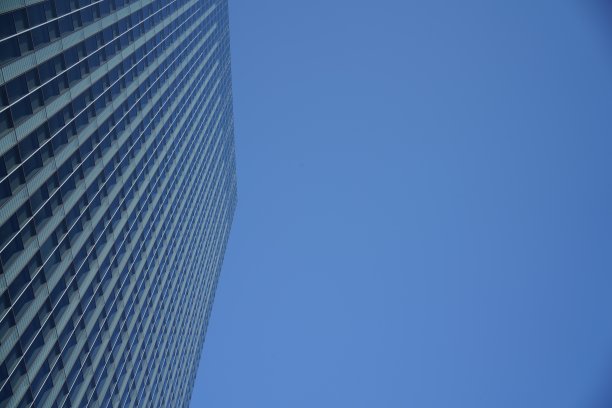 商务办公室和蓝天图片下载