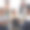一群不同类型的商务人士坐在会议室里开会的裁剪照片图片下载