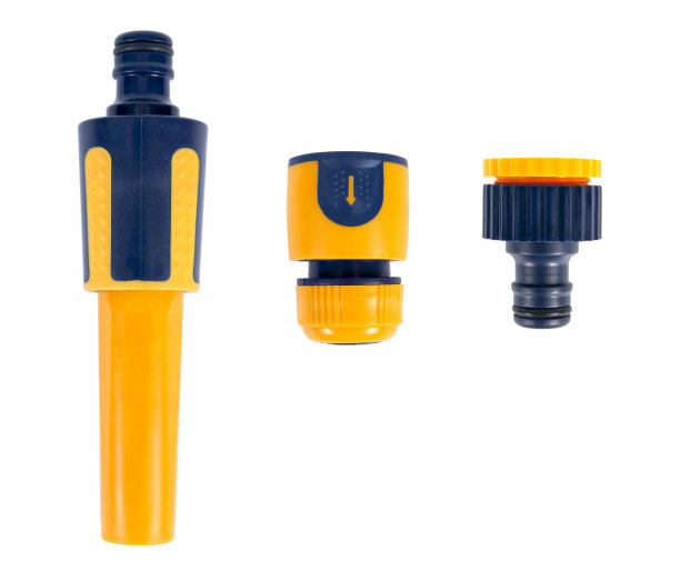 水喷嘴水龙头集隔离在白色背景。塑料龙头龙头组工具隔离图片下载