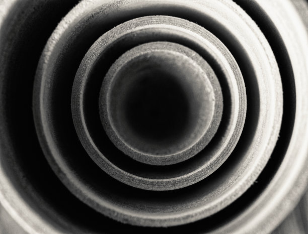 由纤维板、压缩锯屑制成的嵌套管的端面视图图片下载