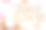 瓶子里的牛奶和婴儿用品。有选择性的重点。图片下载