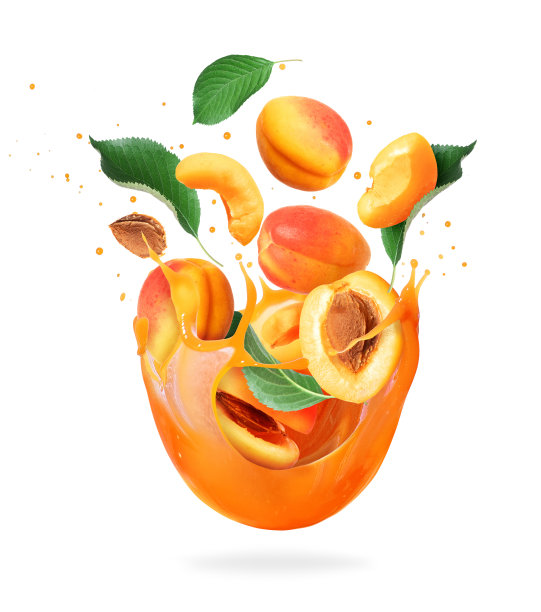 成熟的杏子，叶子上溅着鲜汁，孤立在白色的背景上图片下载