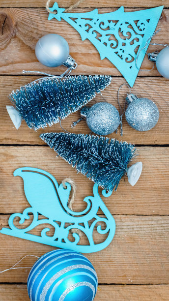 银色和蓝色的圣诞装饰图片下载