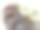 白色或灰色背景下的沐浴海绵的特写照片图片下载