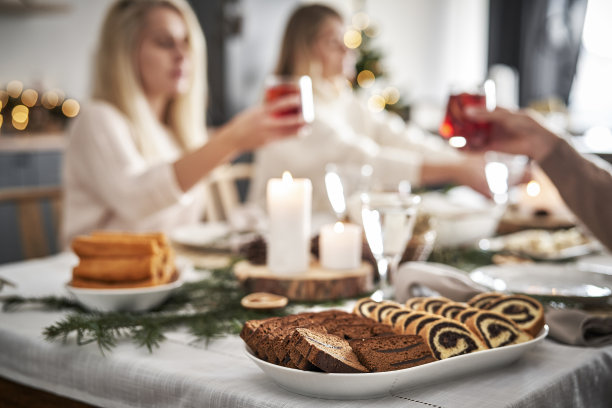 这是家人一起度过圣诞节的特写图片下载