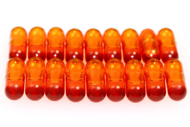 姜黄素，姜黄胶囊，液体形式的姜黄素在微球称为胶束图片下载