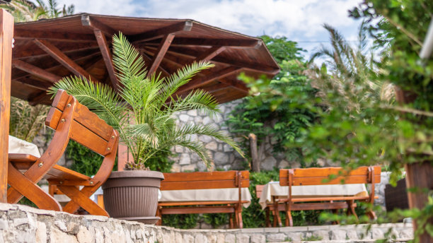 阳台露台与桌椅库存照片图片下载