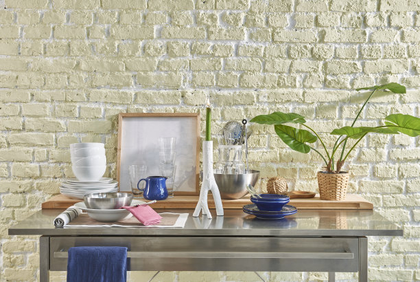 厨房黄铜器具，厨师配件。挂铜厨房图片下载