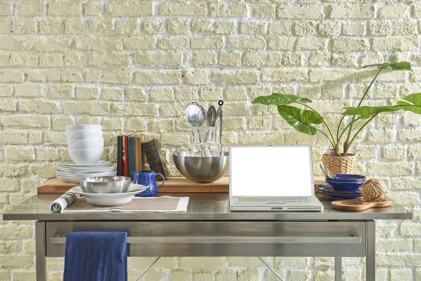 厨房黄铜器具，厨师配件。挂铜厨房图片下载