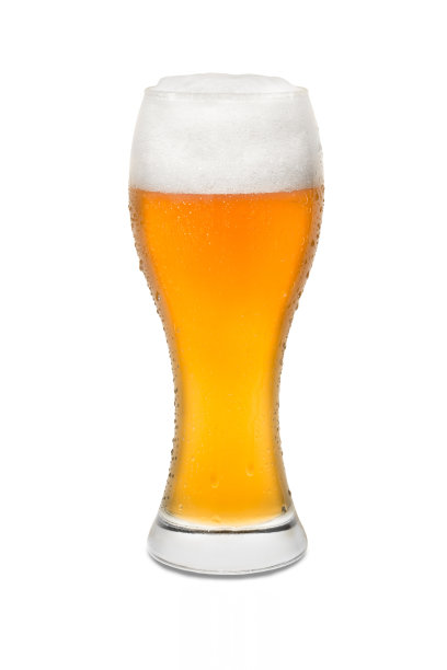 孤立小麦啤酒，与冷凝和泡沫上#2。图片下载