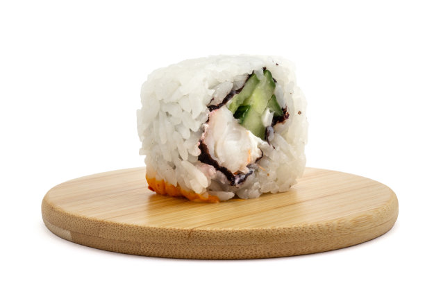 日本青黄瓜虾卷寿司。亚洲美食图片下载