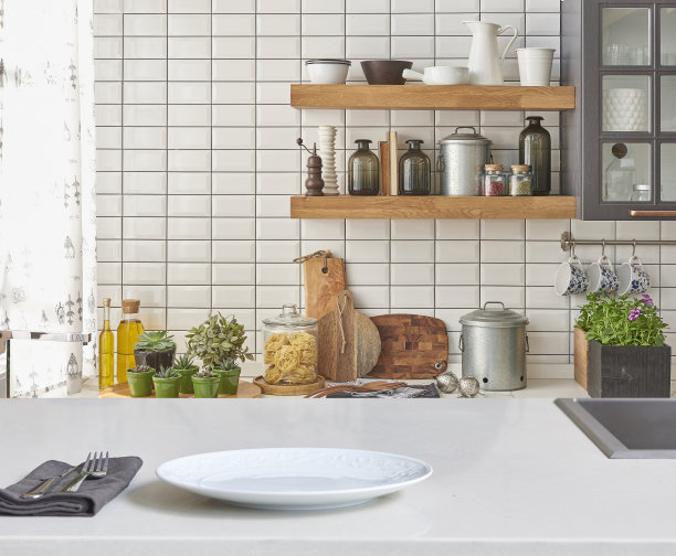 厨房黄铜器具，厨师配件。挂铜厨房图片下载