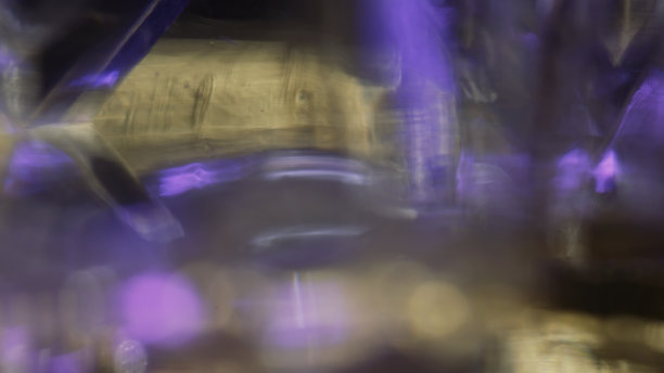 抽象玻璃的折射背景图片下载