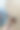 咖啡师煮咖啡，手里拿着咖啡机里的滤纸。特写镜头图片下载