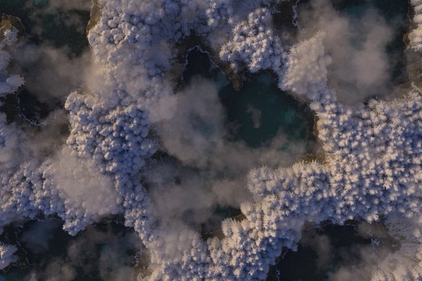 圣诞节下雪的场景图片下载