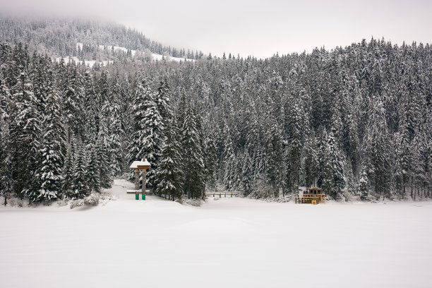 冬季的山景图片下载