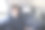 一个十几岁的男孩在放学回家的路上坐在车里看日落图片下载
