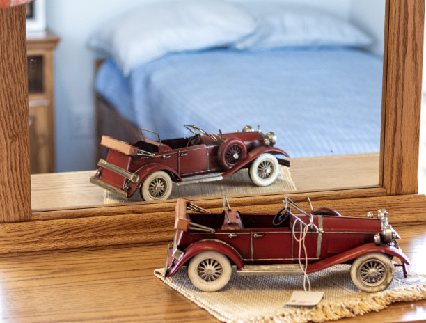 汽车反射图片下载