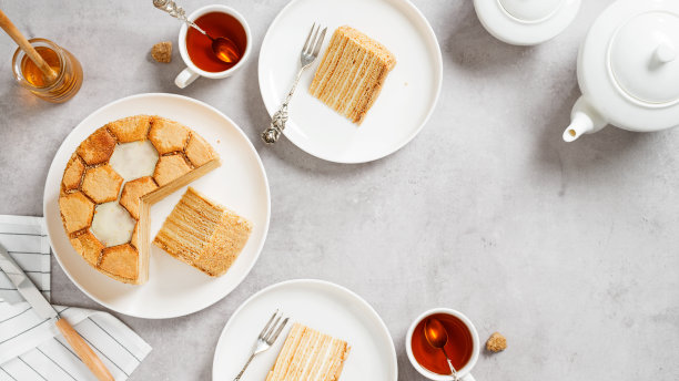 分层的蜂蜜蛋糕图片下载