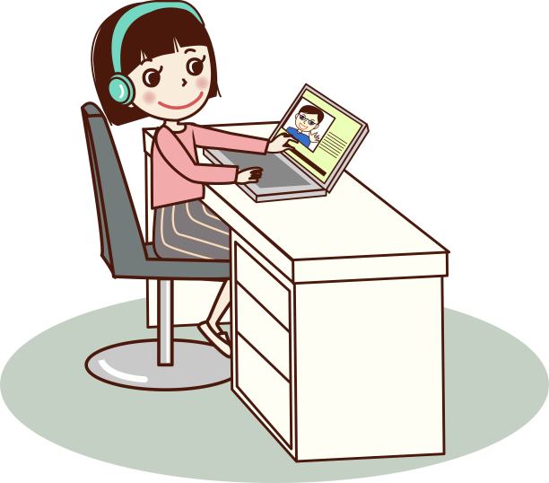 微笑的年轻女子在网上学习。图片下载