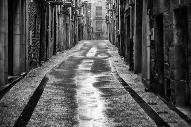 雪下的老巷子图片下载