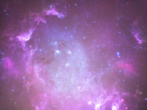 宇宙距离用粉色，紫色，紫色调表示。蓝色的星星和无数神秘的星云图片下载