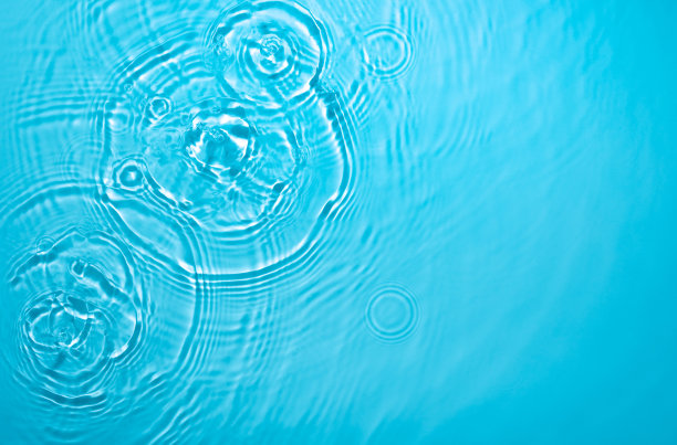 透明的蓝色水面纹理清晰平静图片下载