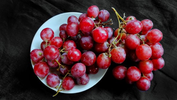 成熟的红酒图片下载