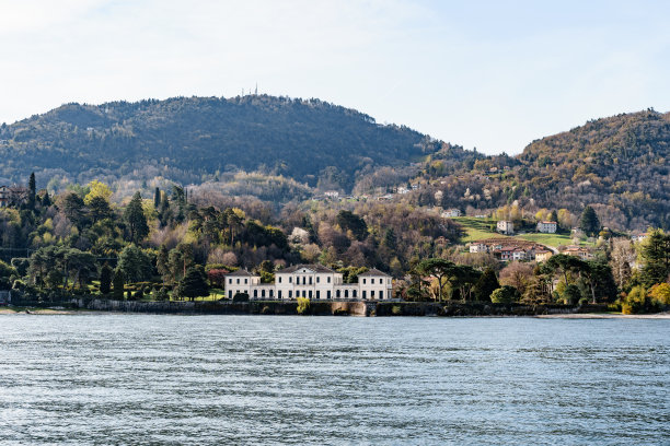 意大利科摩湖海岸。4月图片下载