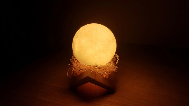 迷你月亮模型装饰房间图片下载