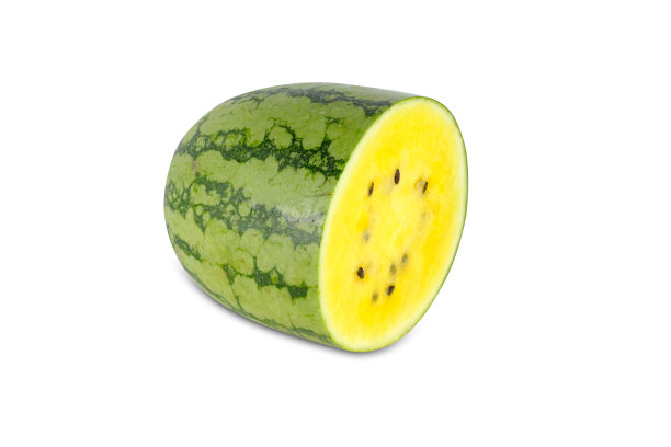 西瓜，品种繁多，白色背景下黄色果肉图片下载