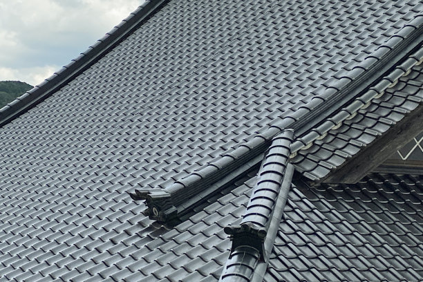 日本的屋顶瓦片图片下载