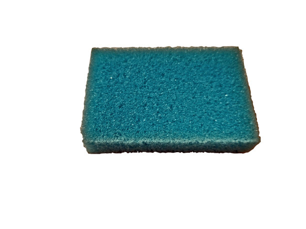 海绵隔离在白色背景图片下载