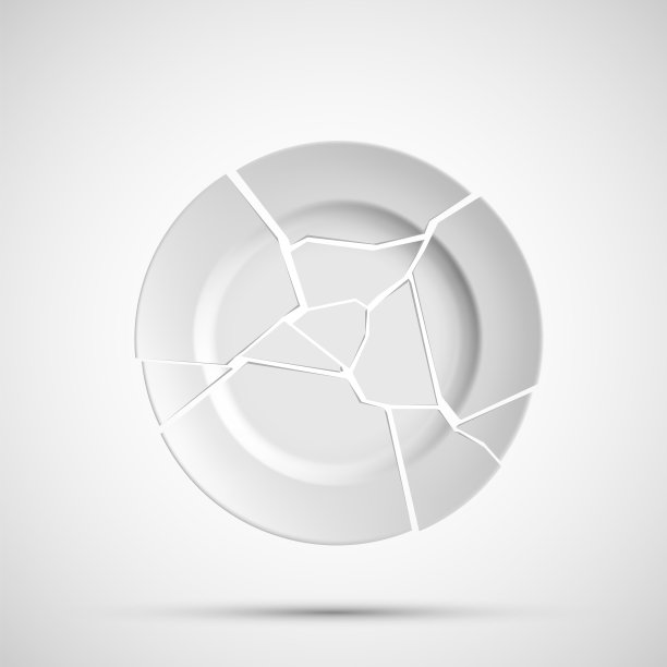 白瓷盘碎成了许多碎片。图片下载