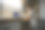 牙科诊所女医生的侧视图，坐在笔记本电脑的全景x光照片，并在线咨询医疗治疗图片下载