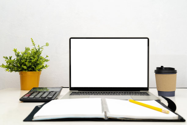 打开笔记本和其他办公设备如电脑图片下载